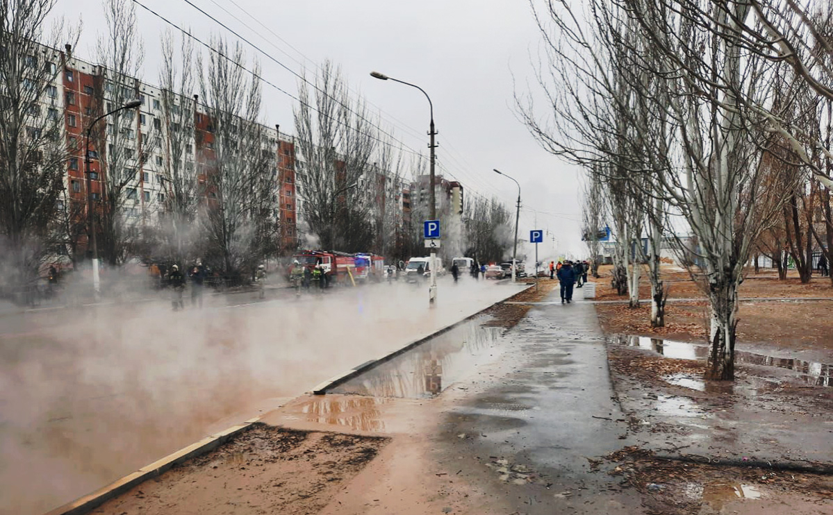 В Волгоградской области при прорыве трубы пострадали четыре человека