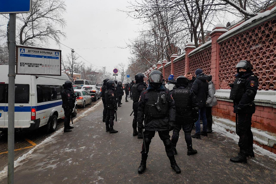 Акция протеста в поддержку Навального. Онлайн