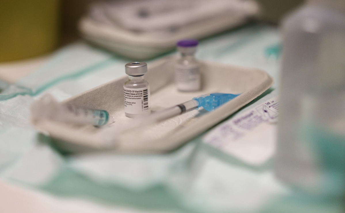 Литва приостановила вакцинацию препаратом Pfizer и BioNTech