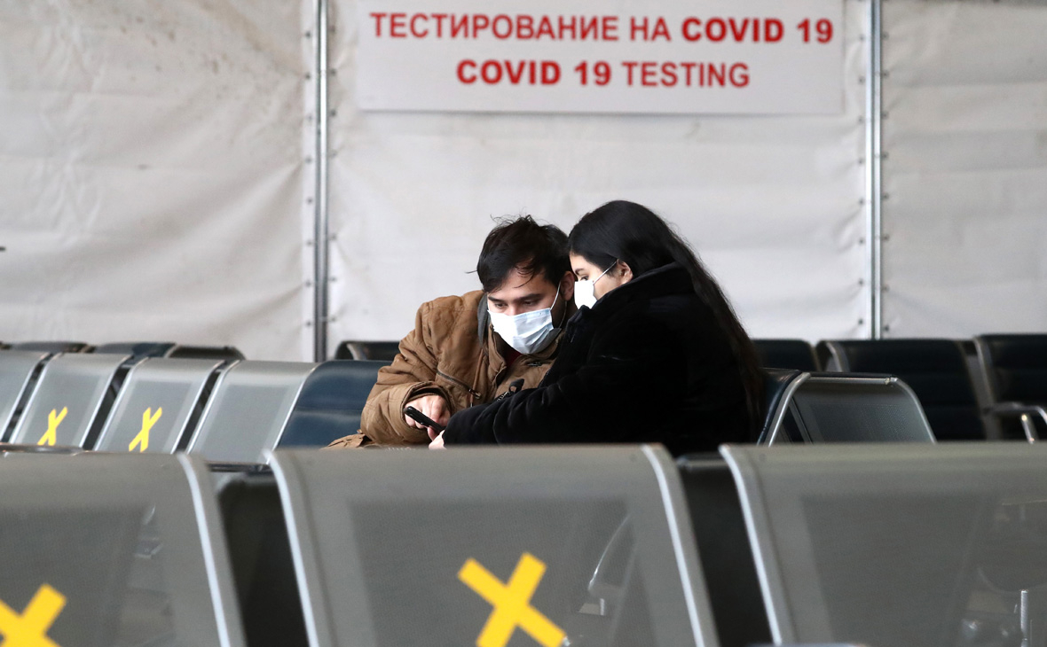 Путин заявил о постепенном отступлении пандемии коронавируса