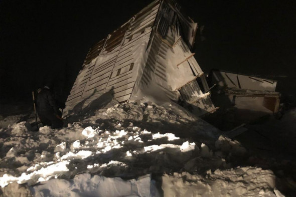 В Норильске на горнолыжный комплекс сошла лавина. Фоторепортаж