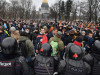 В Петербурге госпитализировали женщину, которую на митинге ударил ОМОН