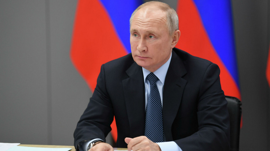 Мурашко опроверг возможность не носить маски после прививки