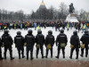 В Петербурге госпитализировали женщину, которую на митинге ударил ОМОН