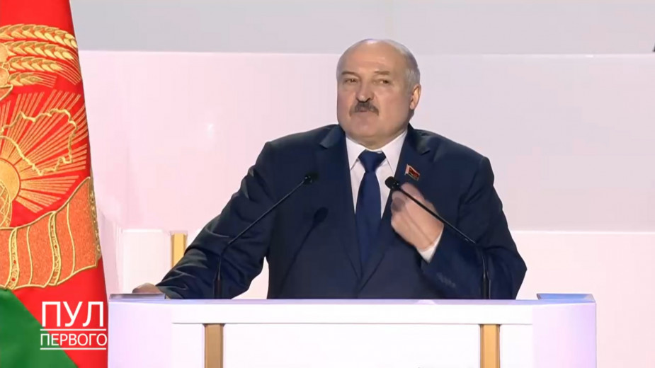Лукашенко заявил, что у него ничего нет, кроме Белоруссии. Видео