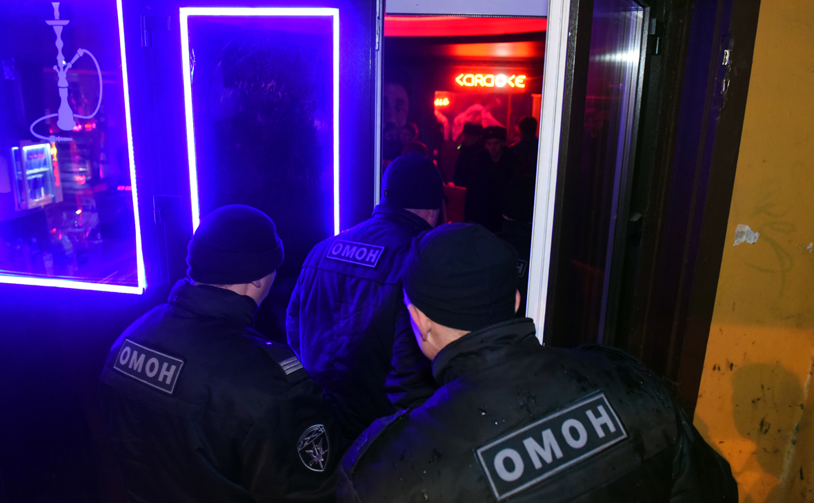 В Петербурге продлили запрет на работу ночных клубов