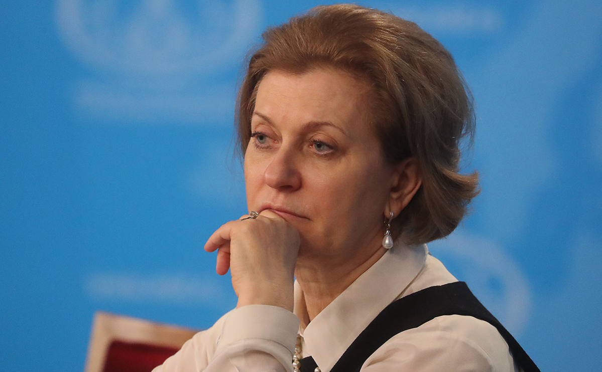 Попова назвала последствия отказа от мер по COVID на майских праздниках
