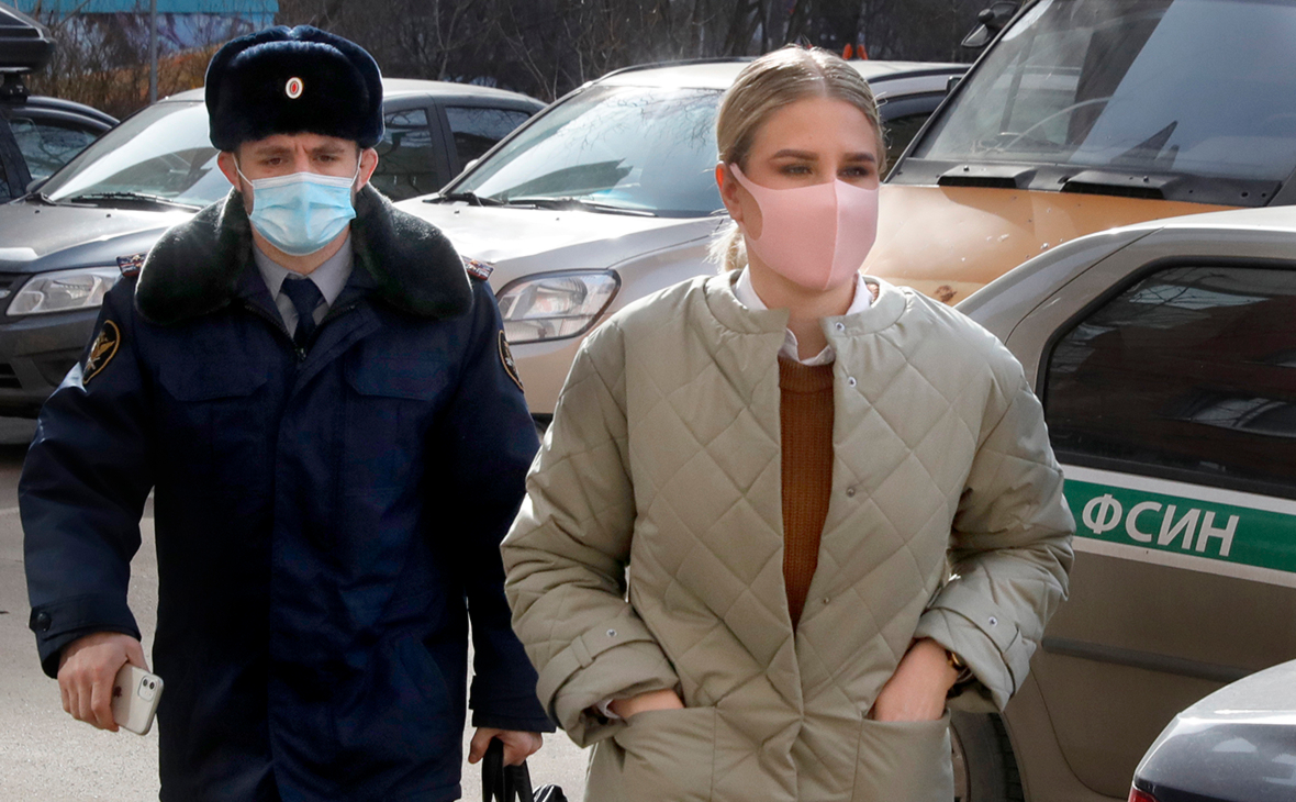 Суд отпустил Соболь и брата Навального из-под домашнего ареста