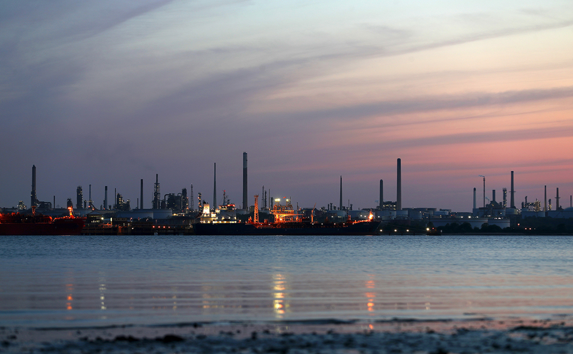 Минэнерго допустило влияние пандемии на потребление нефти до 2024 года