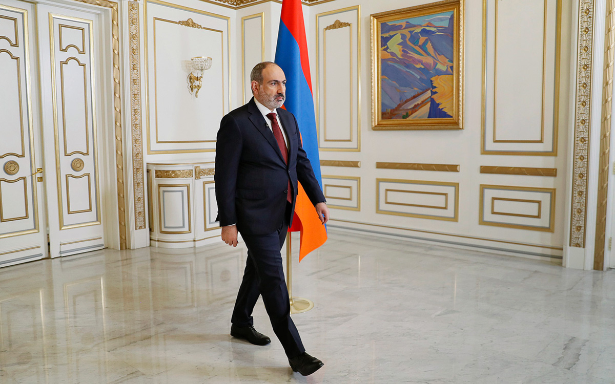 Никол Пашинян подал в отставку с поста премьера Армении