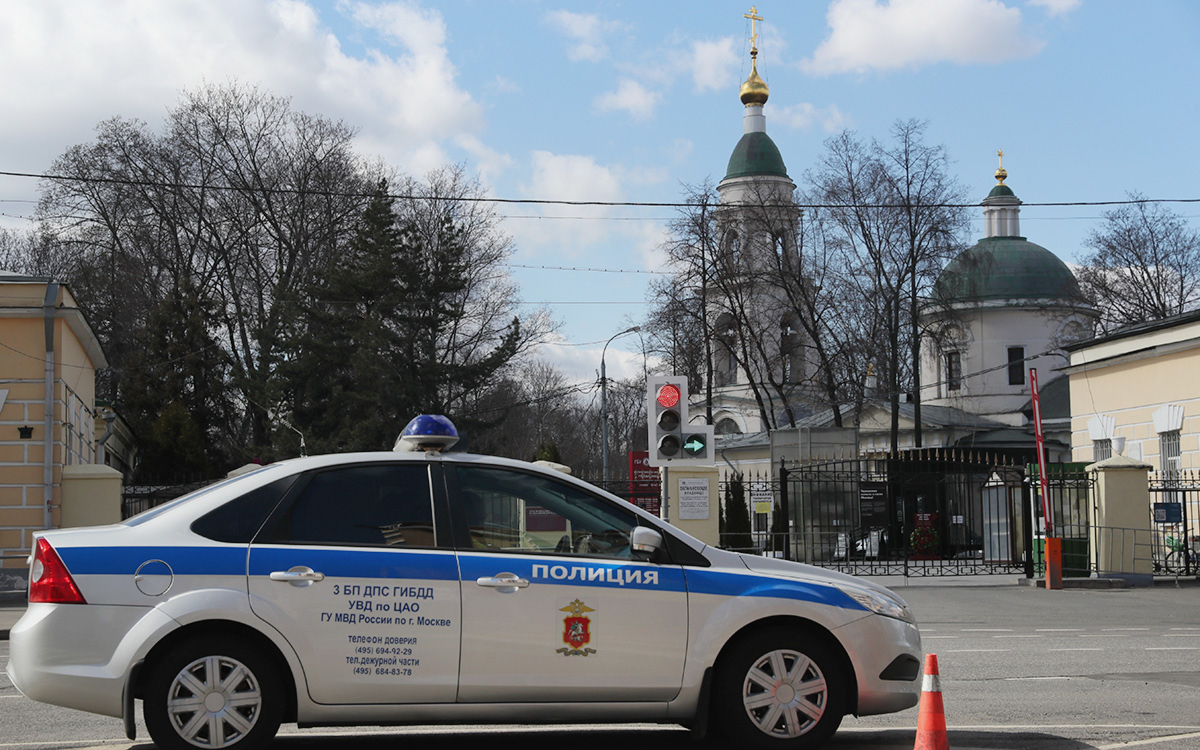 Неизвестные вскрыли колумбарий на Ваганьковском кладбище в Москве