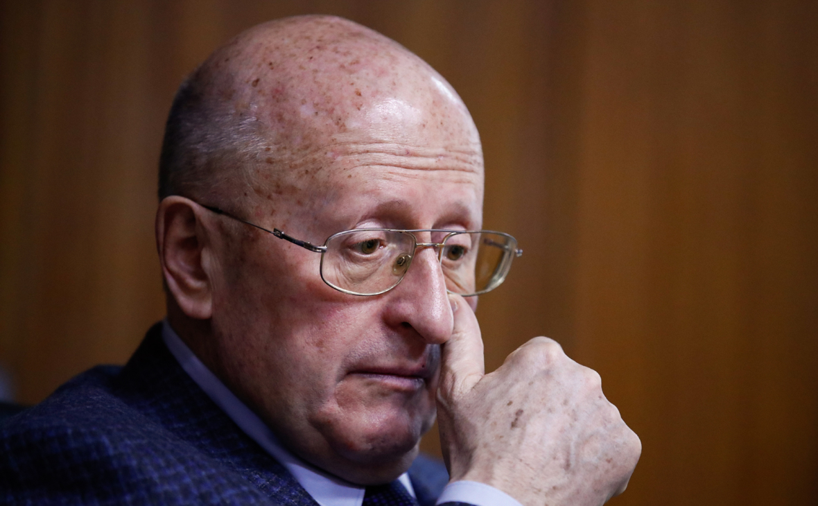 Гинцбург исключил рост температуры после вакцины от COVID в виде капель