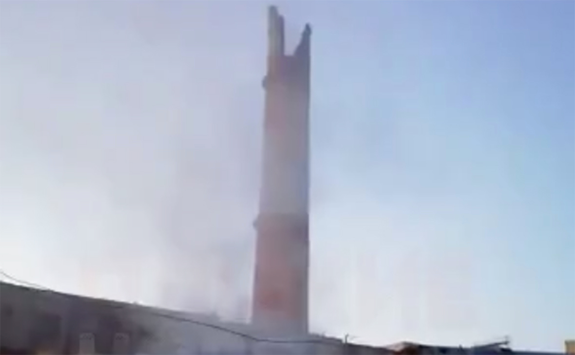 В Барнауле ввели режим повышенной готовности после обрушения трубы на ТЭЦ