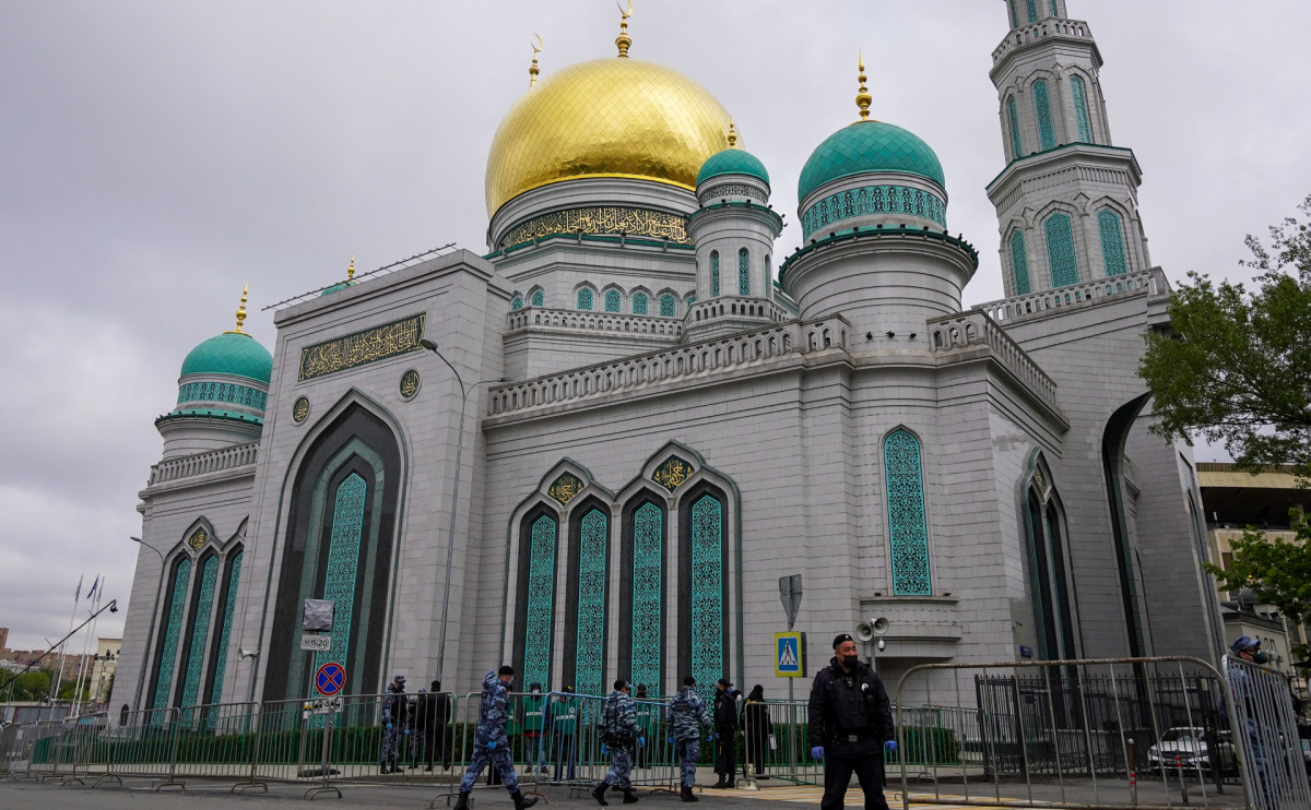 Главные мечети Москвы не примут прихожан на Ураза-байрам из-за COVID-19