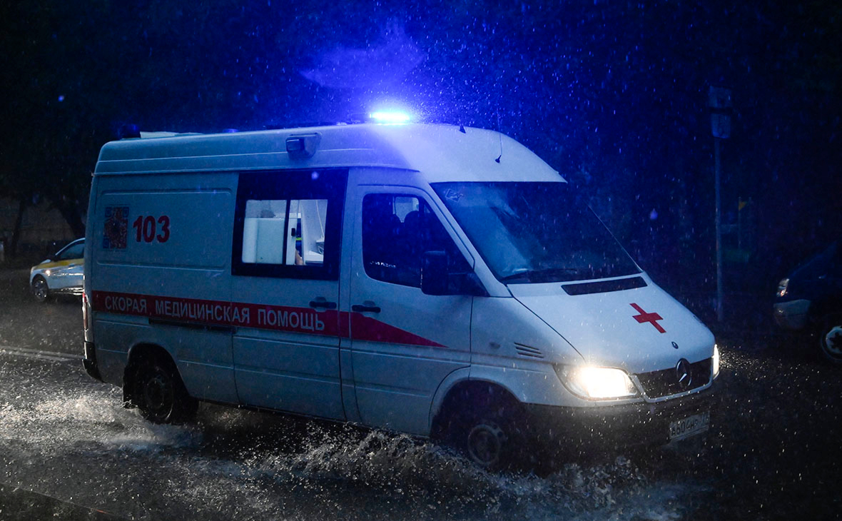 В Подмосковье пенсионерка погибла из-за упавшего в грозу дерева