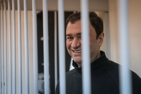 От Сердюкова до Меня: кто из российских чиновников был под следствием