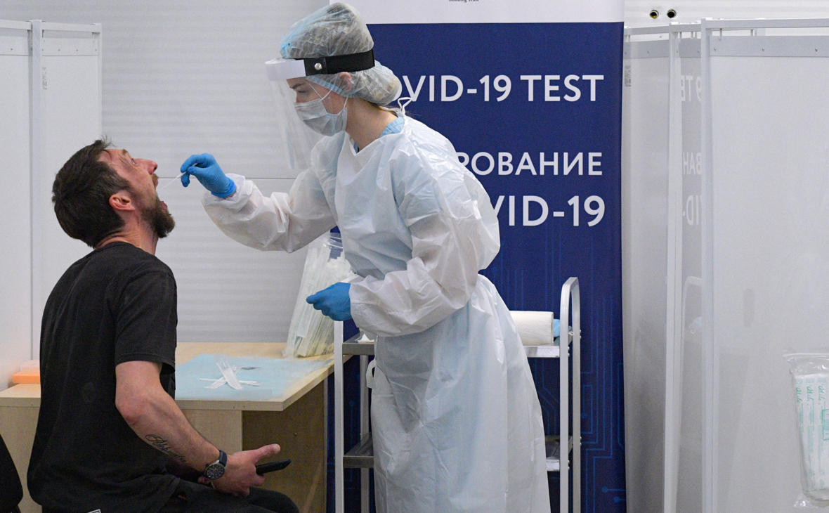 В России в начале мая выявили более 400 случаев британского штамма COVID