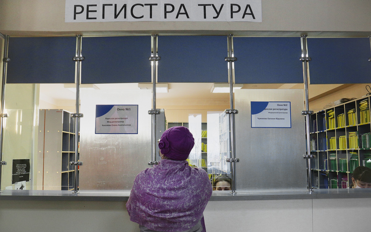 Мурашко назвал напряженной ситуацию с коронавирусом в России