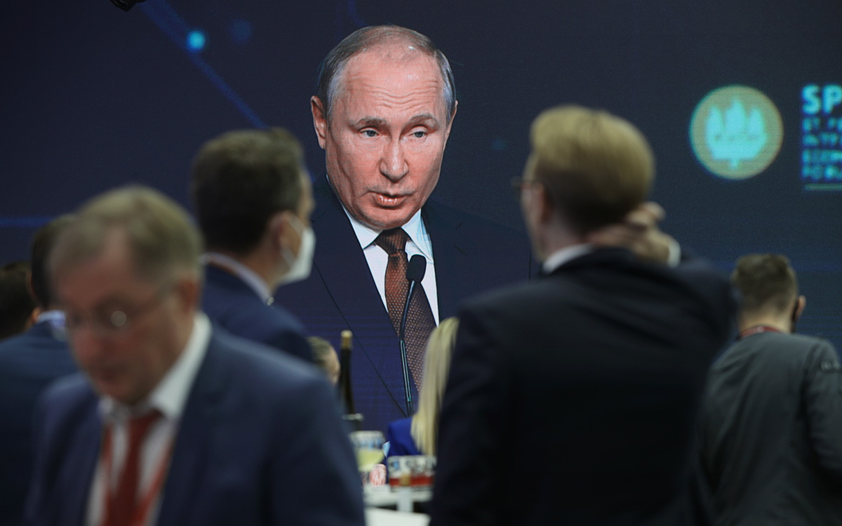 Путин описал ситуацию на рынке вакцин фразой «своя рубашка ближе к телу»