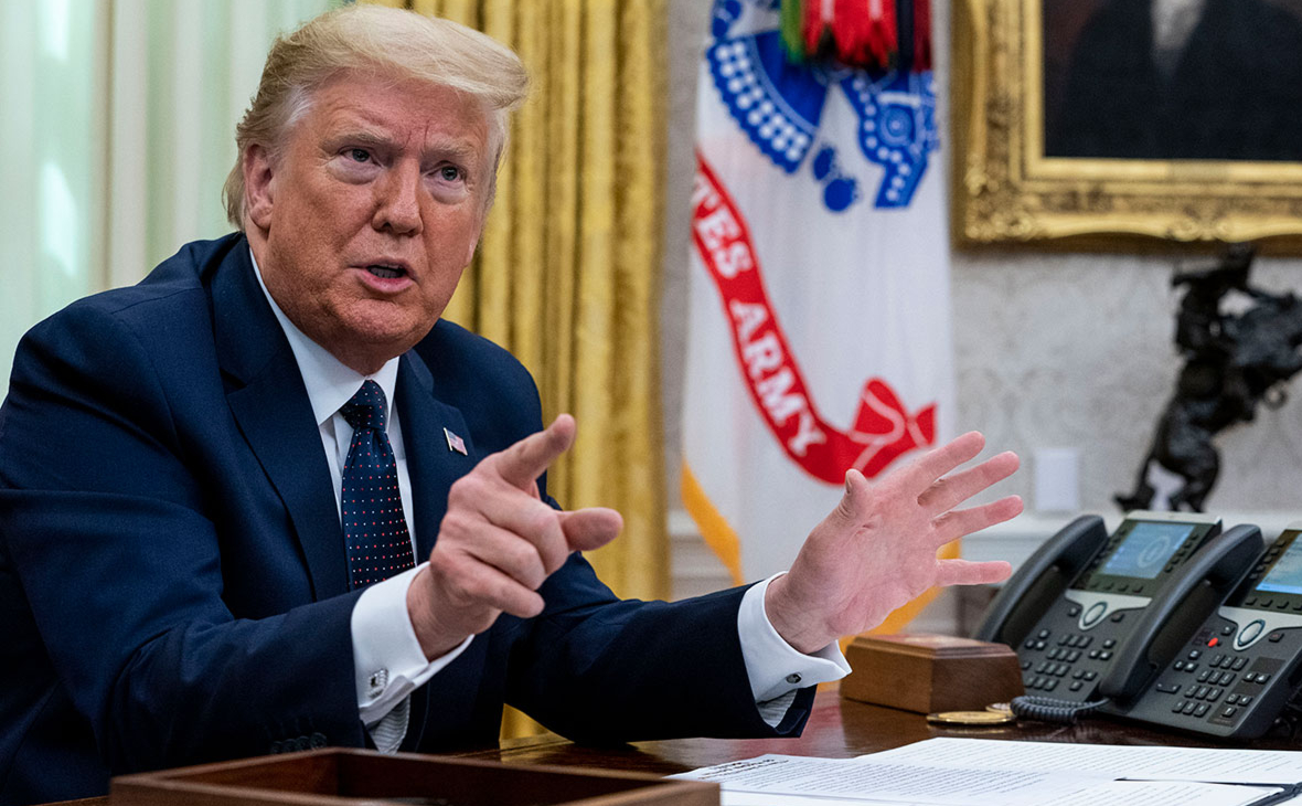 Facebook пересмотрел решение о бессрочной блокировке аккаунтов Трампа