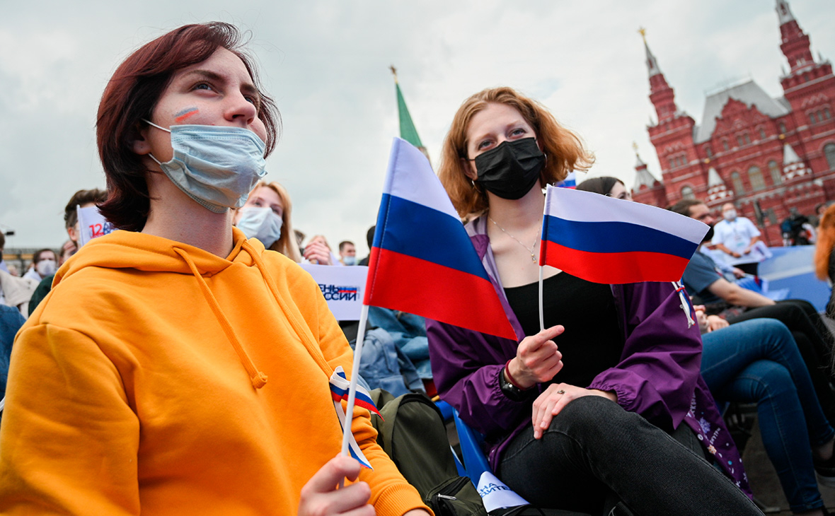 Собянин предупредил «расслабившихся» москвичей о «коварной истории» COVID