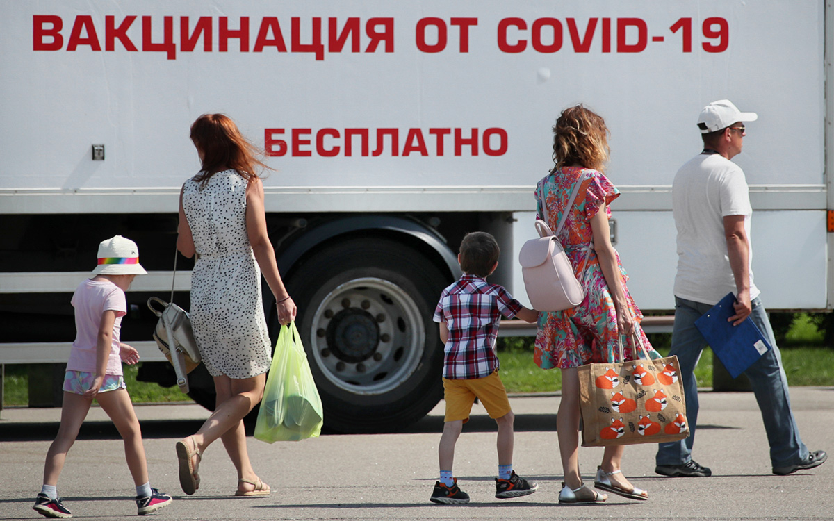 Второй регион приостановил вакцинацию от COVID-19 из-за нехватки вакцин