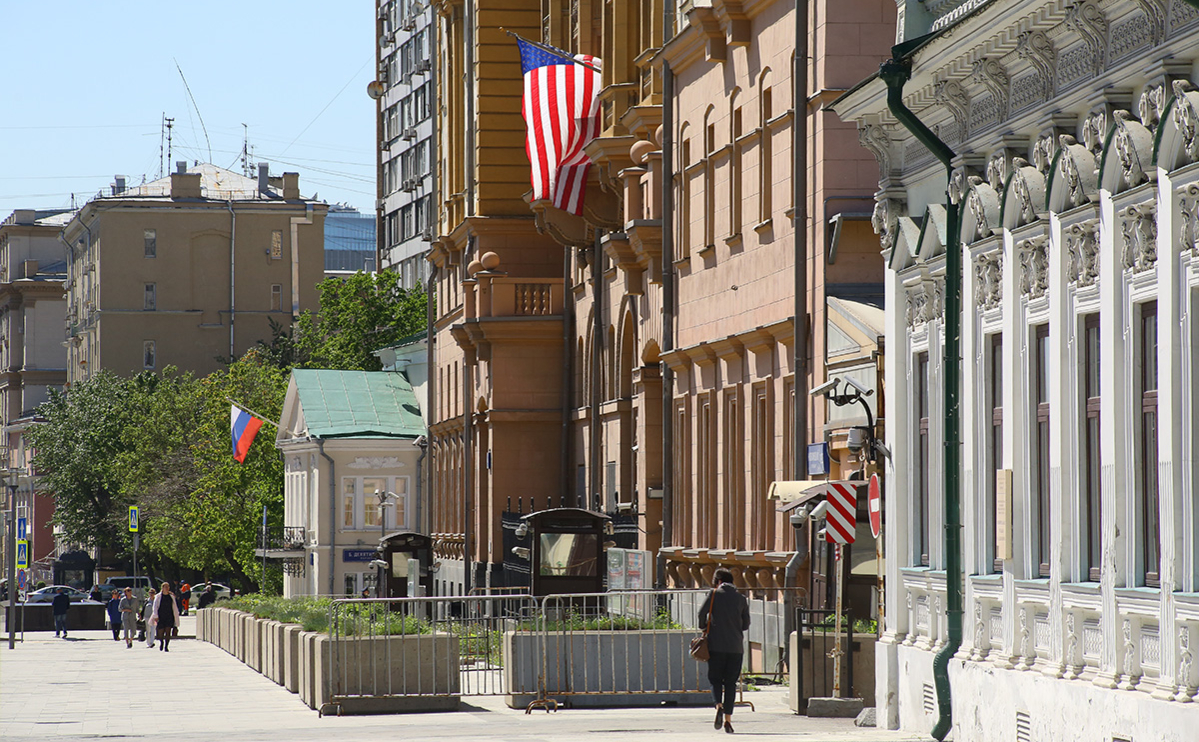 США сократят более 180 сотрудников дипмиссии в России