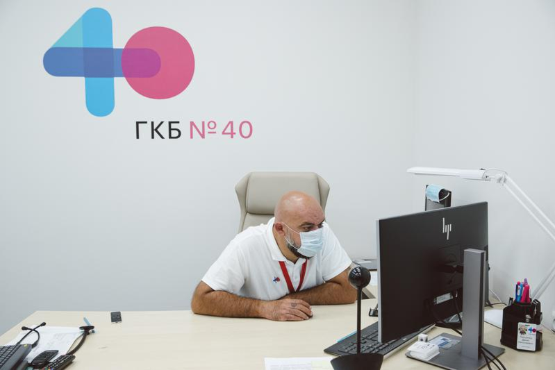 Денис Проценко&nbsp;&mdash; РБК: Почему я должен рисковать родными из-за антиваксера