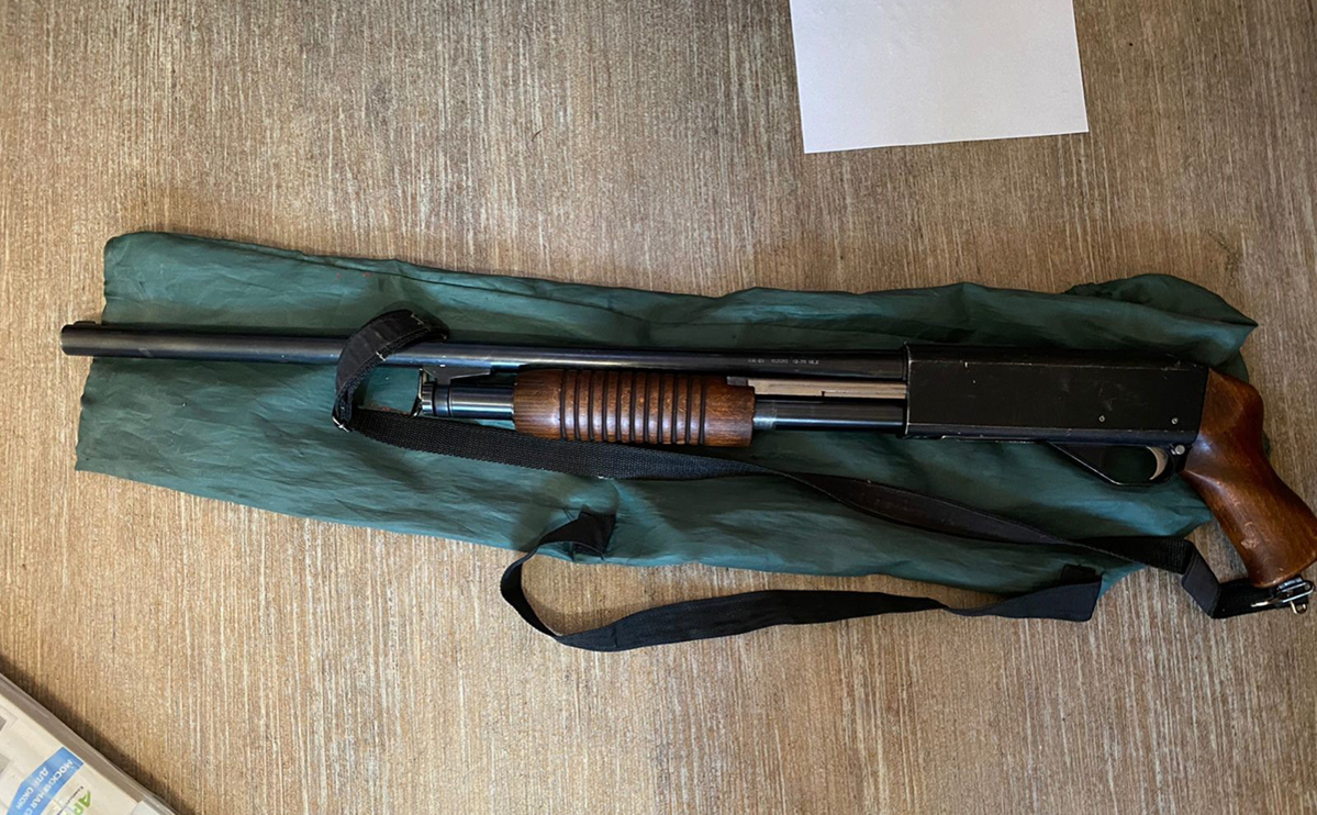 Полиция в Новосибирске задержала мужчину, стрелявшего из окна по людям