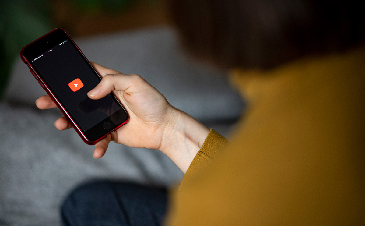 Суд запретил размещать на YouTube видео «зацепинга» в России