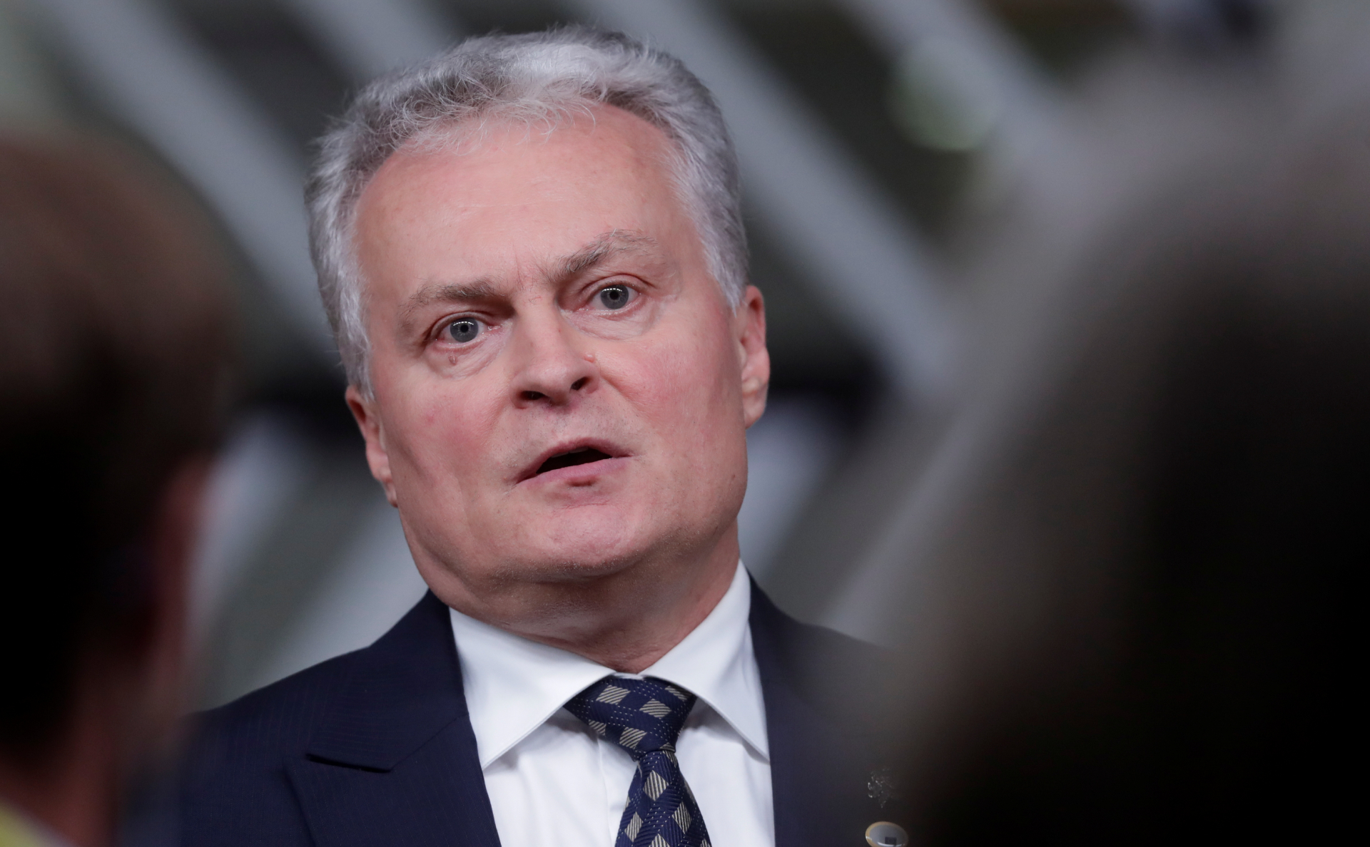 Президент Литвы обратился к протестующим фразой «демократия — не анархия»
