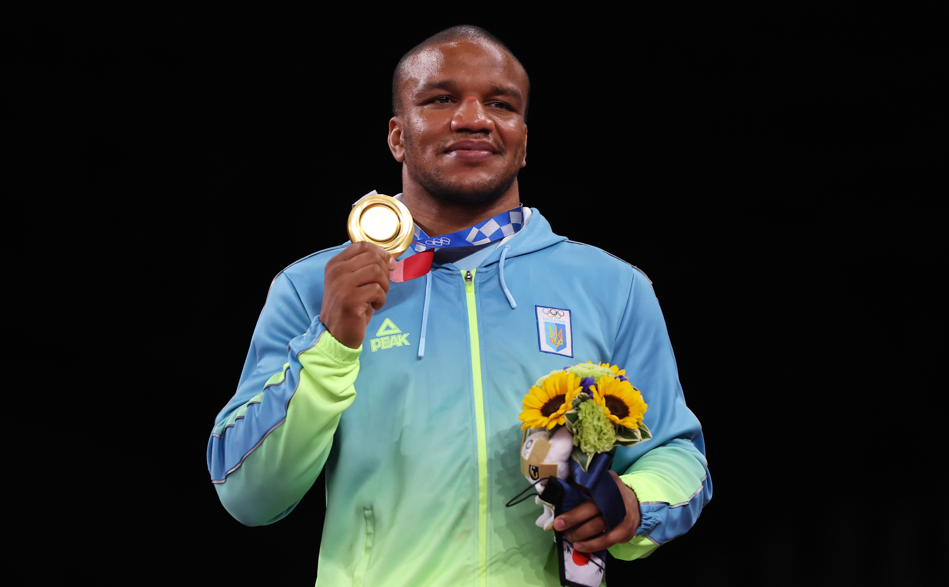 Зеленский потребовал от полиции жестких действий из-за угроз чемпиону Игр