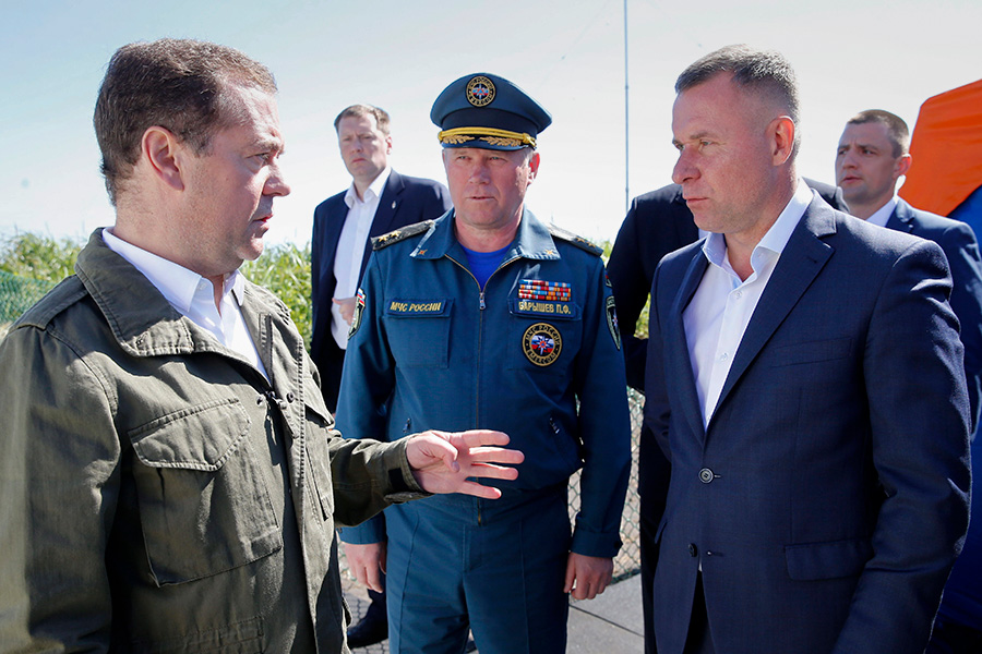 Чем запомнился глава МЧС Евгений Зиничев