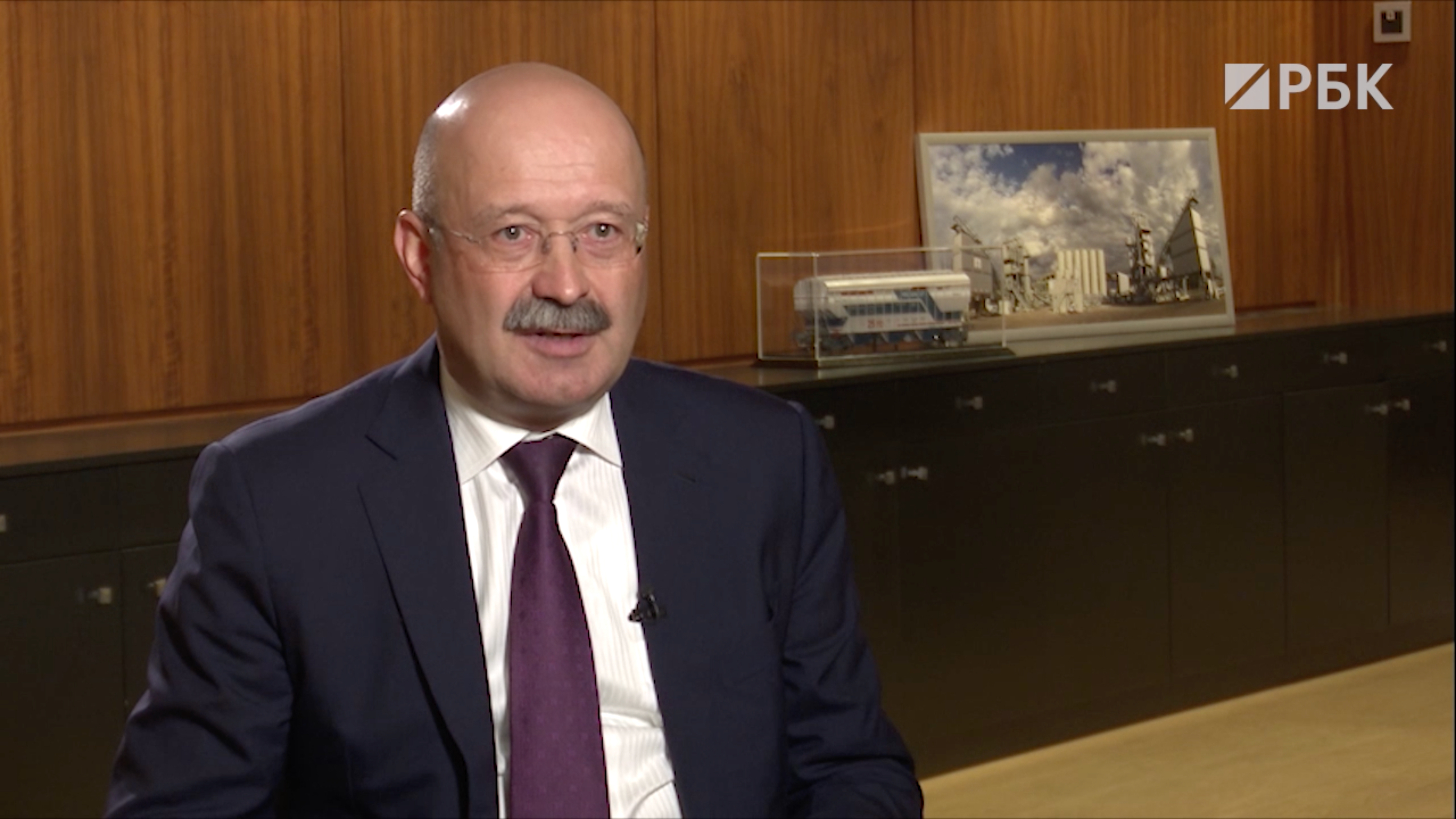 Задорнов призвал &laquo;не уподобляться политбюро&raquo; в вопросе роста экономики