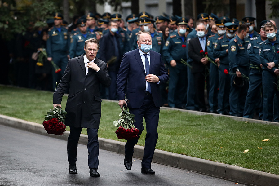 В Москве простились с главой МЧС Евгением Зиничевым. Фоторепортаж