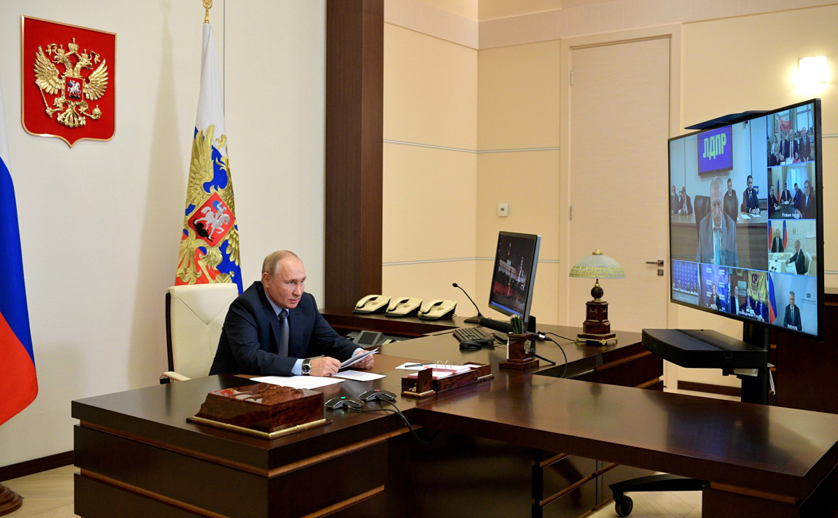 Путин назвал «мрачноватой» шутку Жириновского о смехе перед арестом