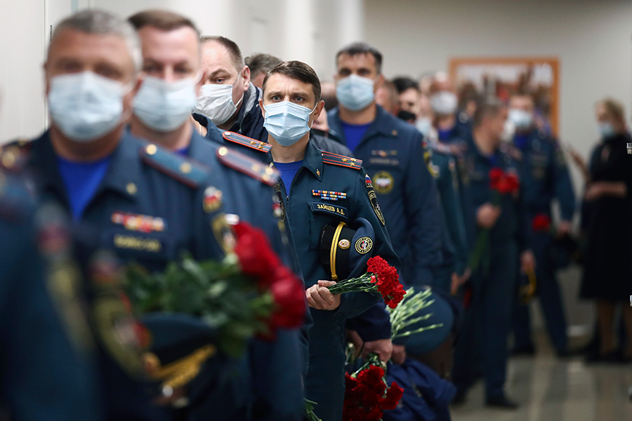 В Москве простились с главой МЧС Евгением Зиничевым. Фоторепортаж