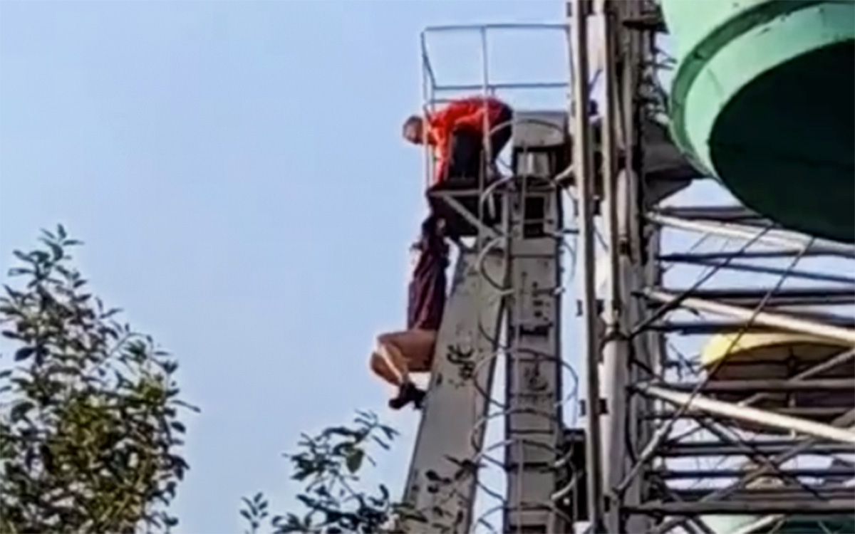 В Асбесте умерла упавшая с заброшенного колеса обозрения девушка