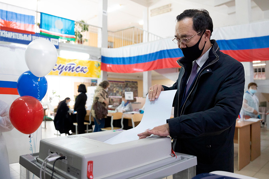 От Калининграда до Приморья: политики голосуют на выборах. Фоторепортаж