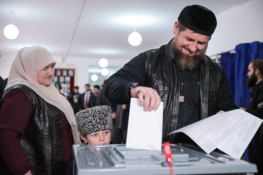 От Калининграда до Приморья: политики голосуют на выборах. Фоторепортаж