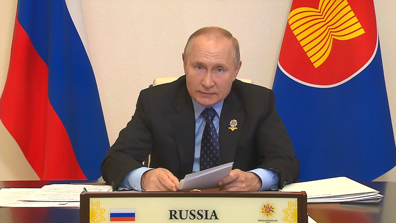 Путин выступил за создание процедуры признания вакцинации от COVID-19