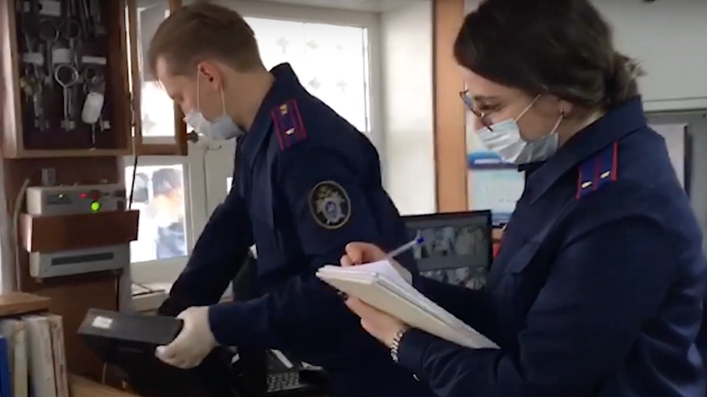 Следственные действия по делу о пытках в саратовской колонии. Видео