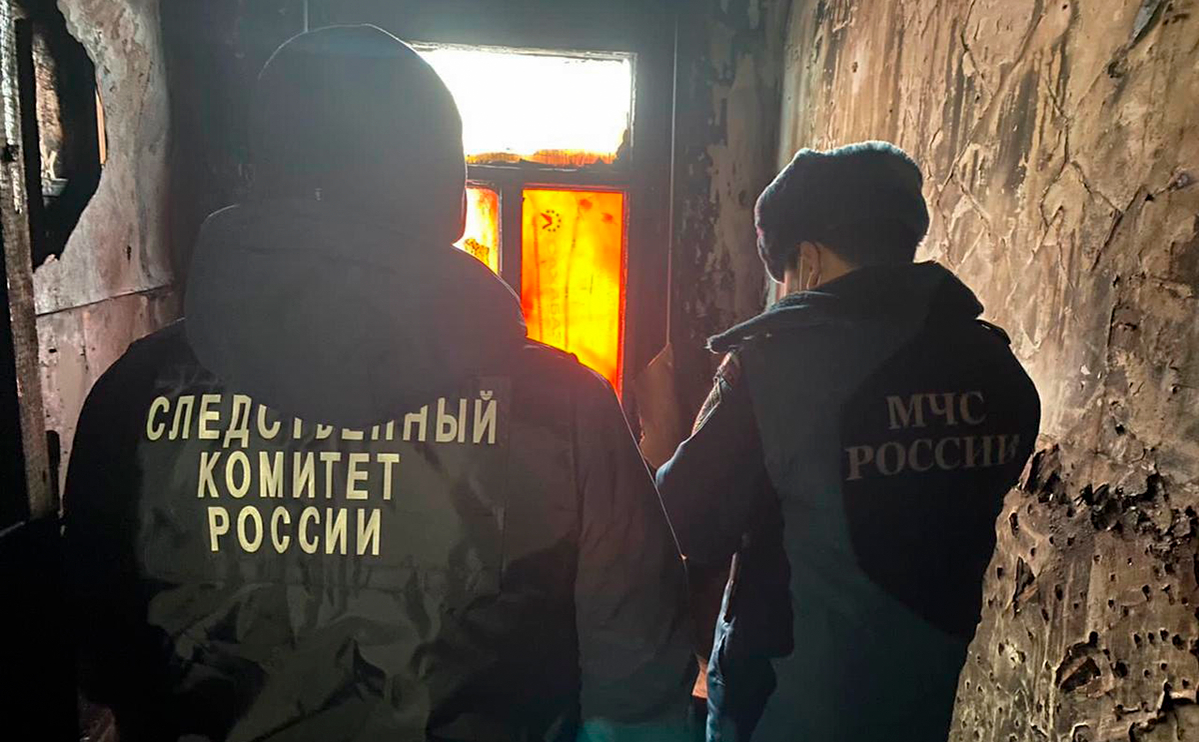 При пожаре в Якутии погибли двое взрослых и пострадали трое детей