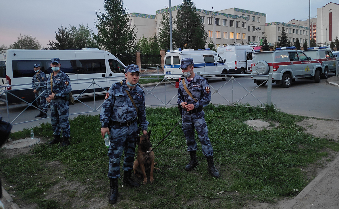 В Екатеринбурге начали проверку школ после сообщений об угрозе стрельбы