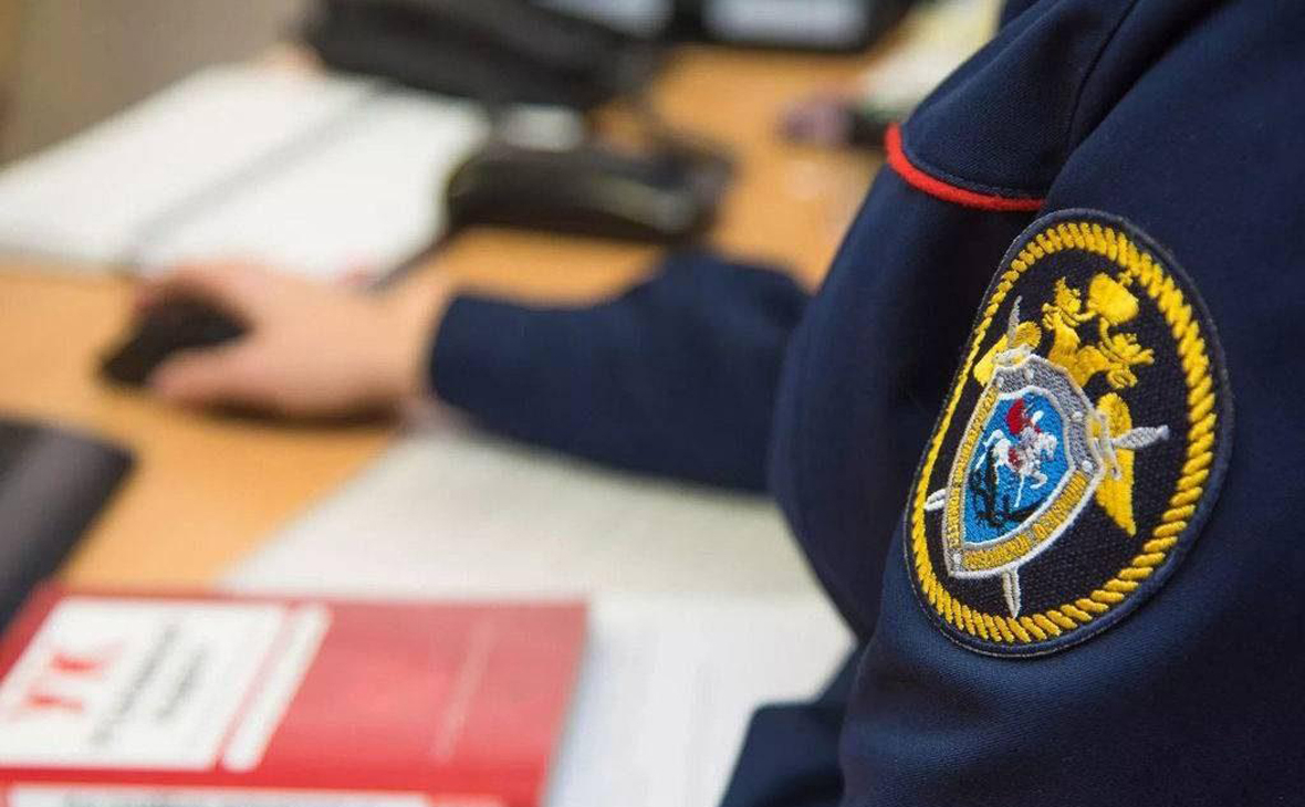 СК возбудил дело из-за откровенного фото женщины у Исаакиевского собора