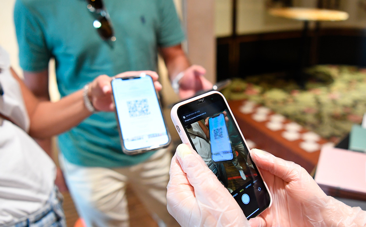 В Якутии и Приморье решили ввести QR-коды для посещения общественных мест