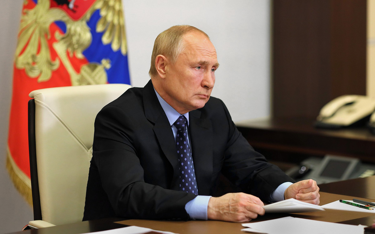 Песков назвал условие для ревакцинации Путина от COVID