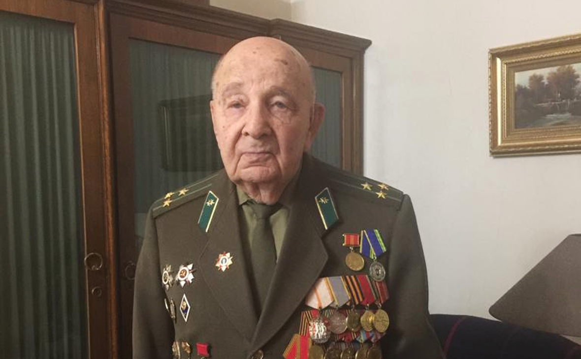 В Москве в возрасте 100 лет умер ветеран и связист КГБ Евсей Доброневский