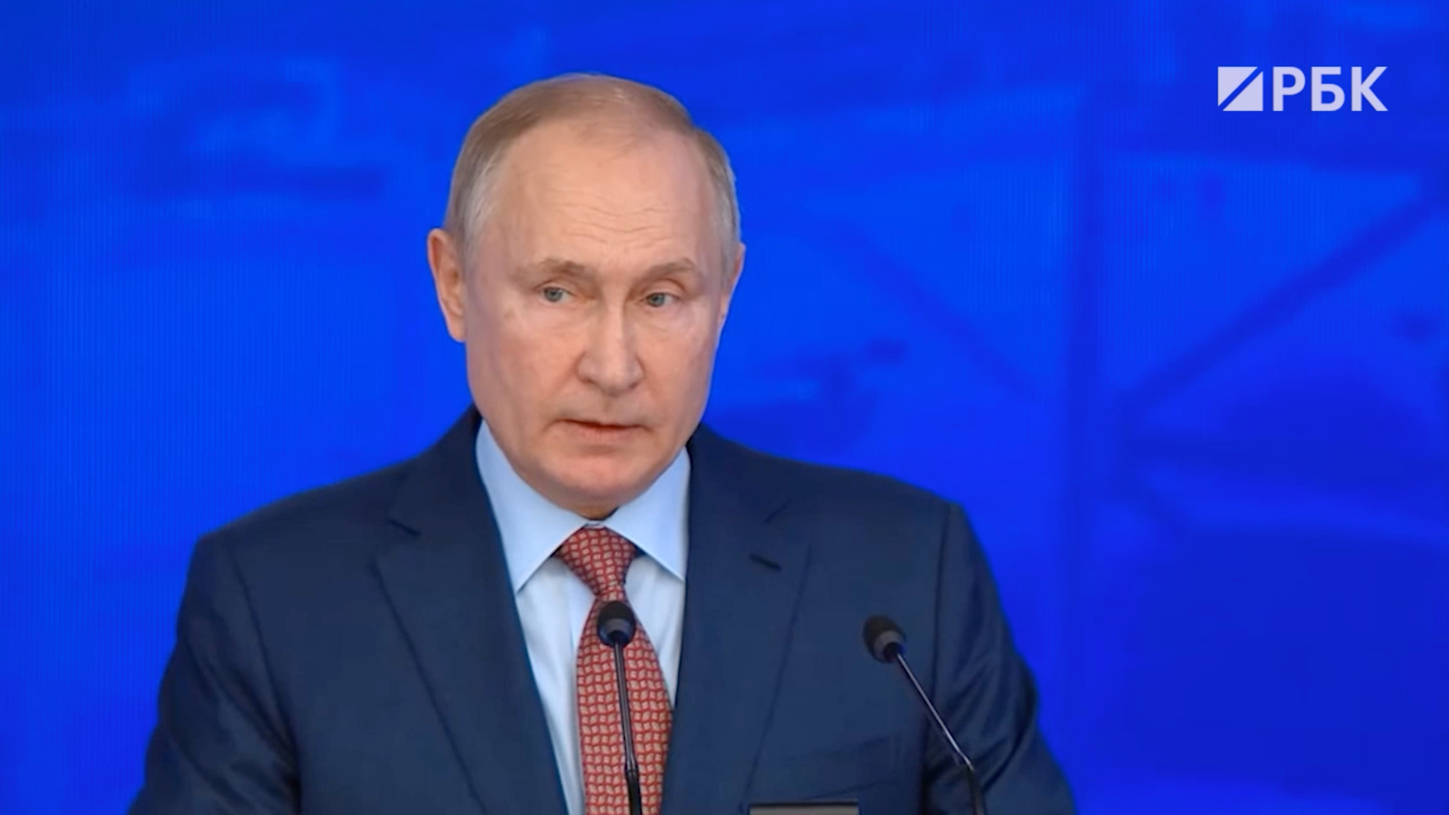 Путин попросил россиян соблюдать рекомендации по COVID в праздники