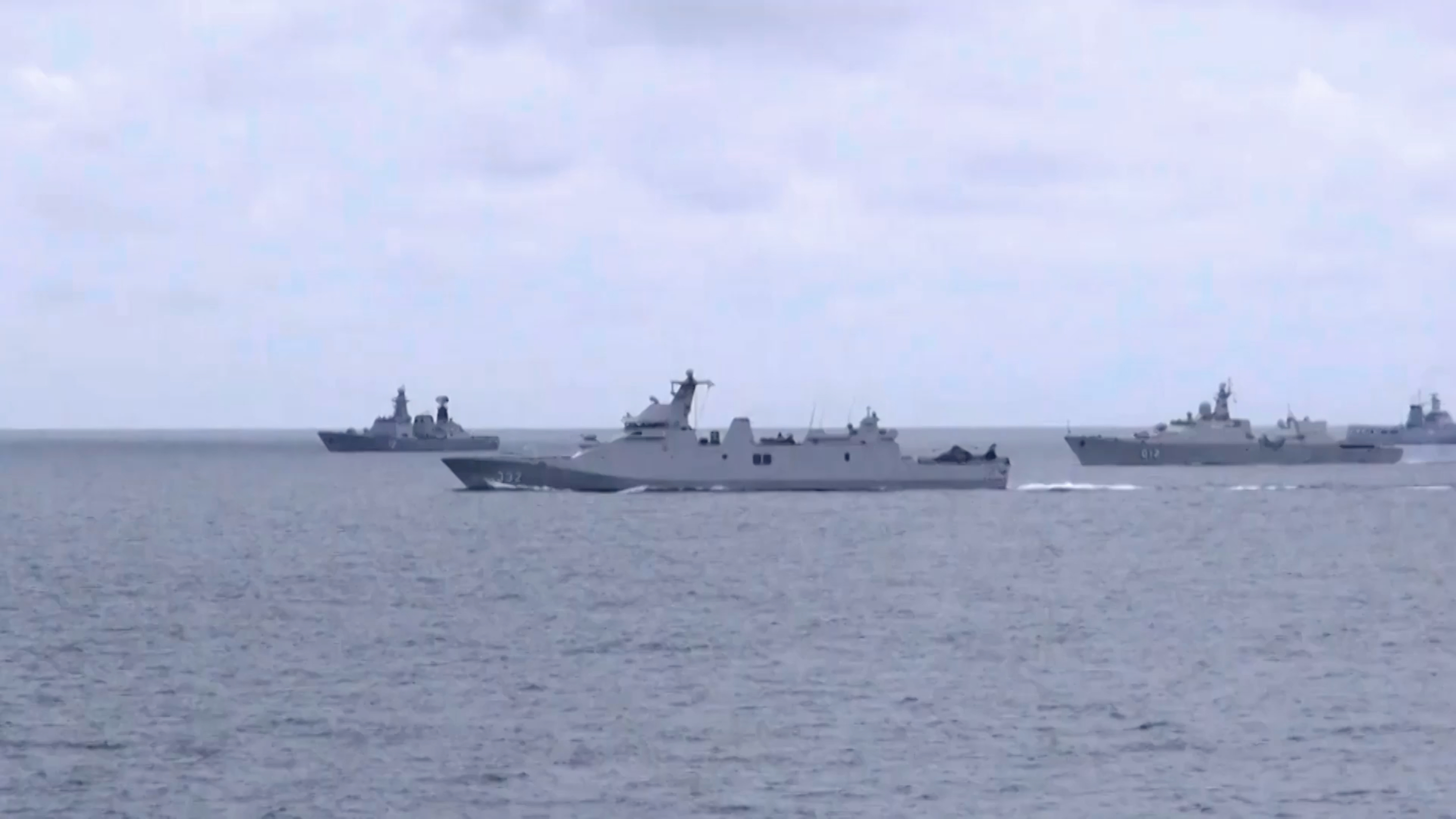 Кадры с первых военно-морских учений России и стран АСЕАН. Видео